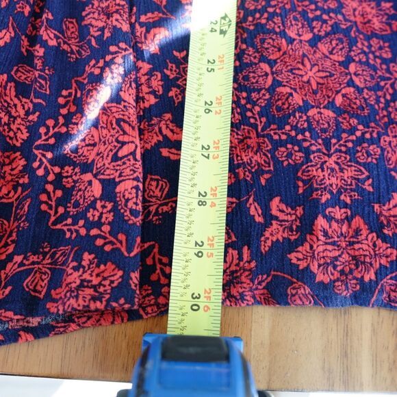 Torrid Babydoll Gauze Crochet Trim Lace-Up Top Tunic Red Valentine's Sz 4X - Picture 8 of 11